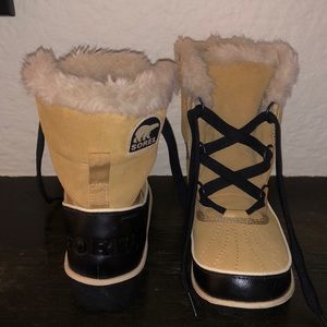 NEW Sorel Boots